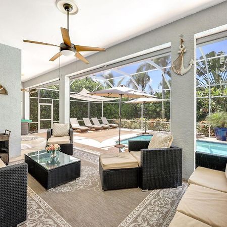 Lux Family 3 Bedroom With Pool Villa Walk To Beach And Mercato Нейплс Экстерьер фото