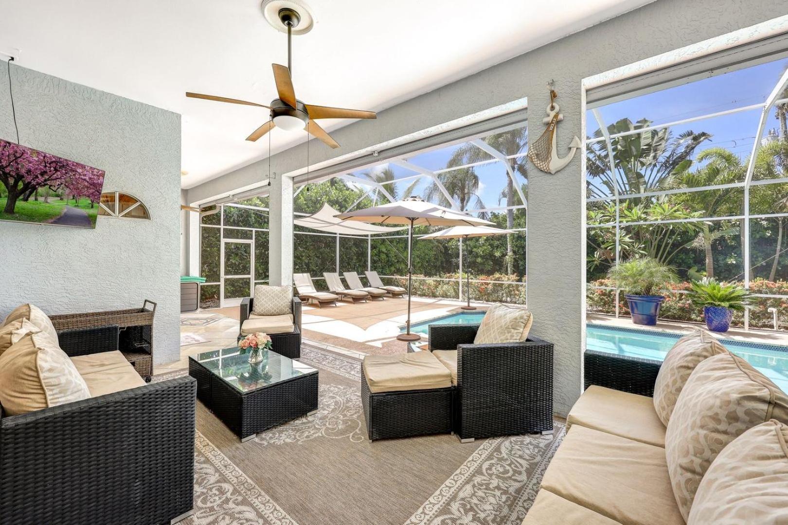 Lux Family 3 Bedroom With Pool Villa Walk To Beach And Mercato Нейплс Экстерьер фото
