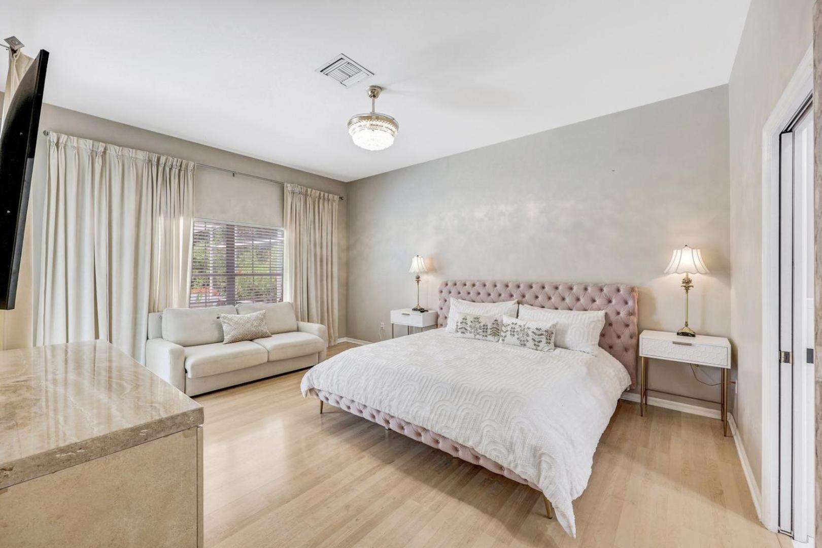 Lux Family 3 Bedroom With Pool Villa Walk To Beach And Mercato Нейплс Экстерьер фото