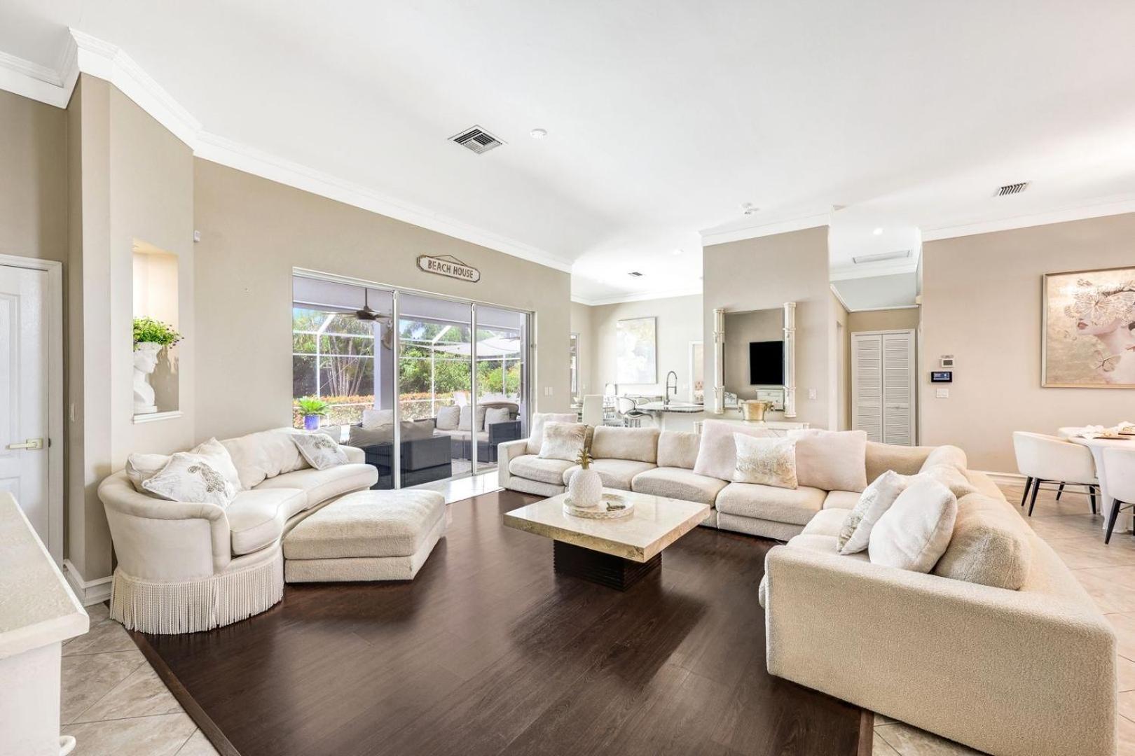 Lux Family 3 Bedroom With Pool Villa Walk To Beach And Mercato Нейплс Экстерьер фото