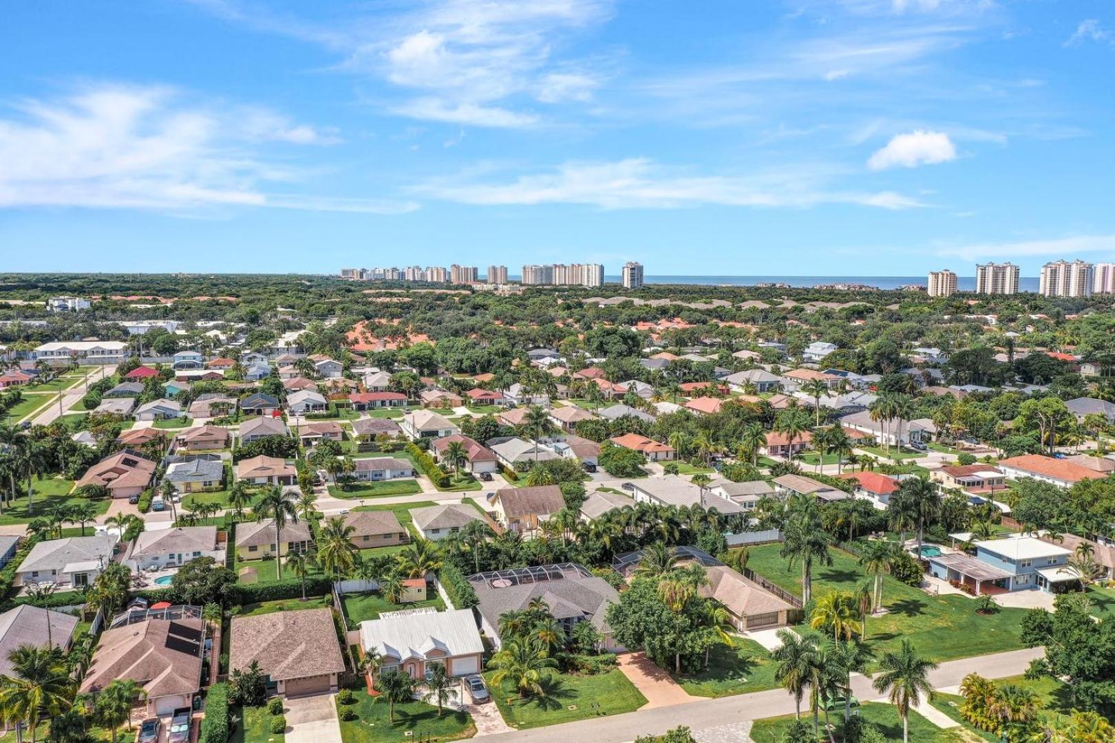 Lux Family 3 Bedroom With Pool Villa Walk To Beach And Mercato Нейплс Экстерьер фото